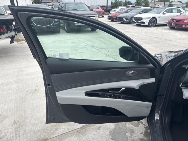 new 2025 Hyundai Elantra car, priced at $22,580
