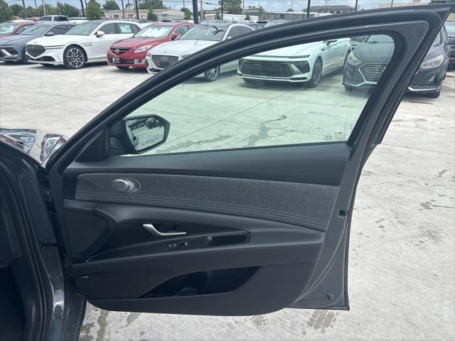 new 2025 Hyundai Elantra car, priced at $22,580