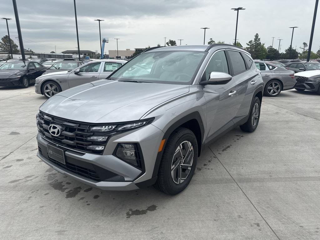 new 2025 Hyundai TUCSON Hybrid car, priced at $32,374