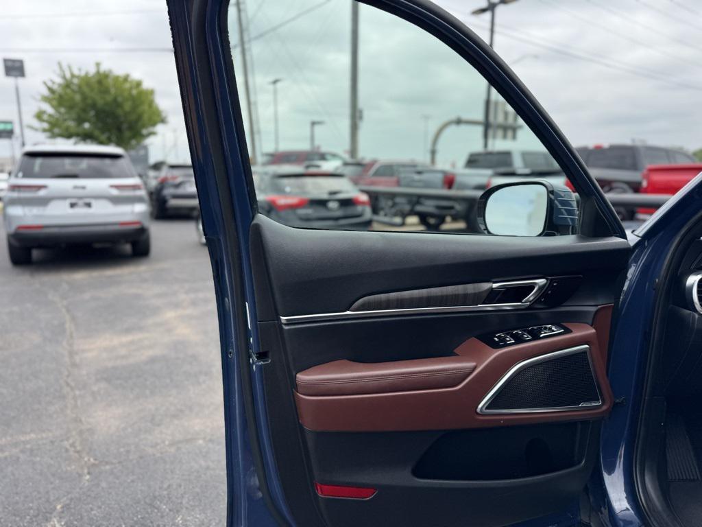 used 2023 Kia Telluride car, priced at $32,796