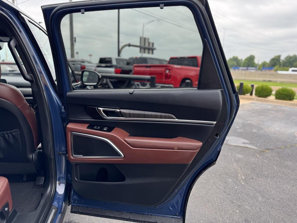 used 2023 Kia Telluride car, priced at $32,796