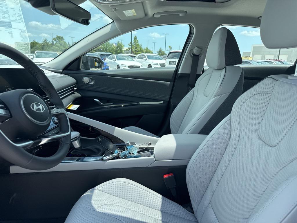new 2025 Hyundai Elantra car, priced at $26,321