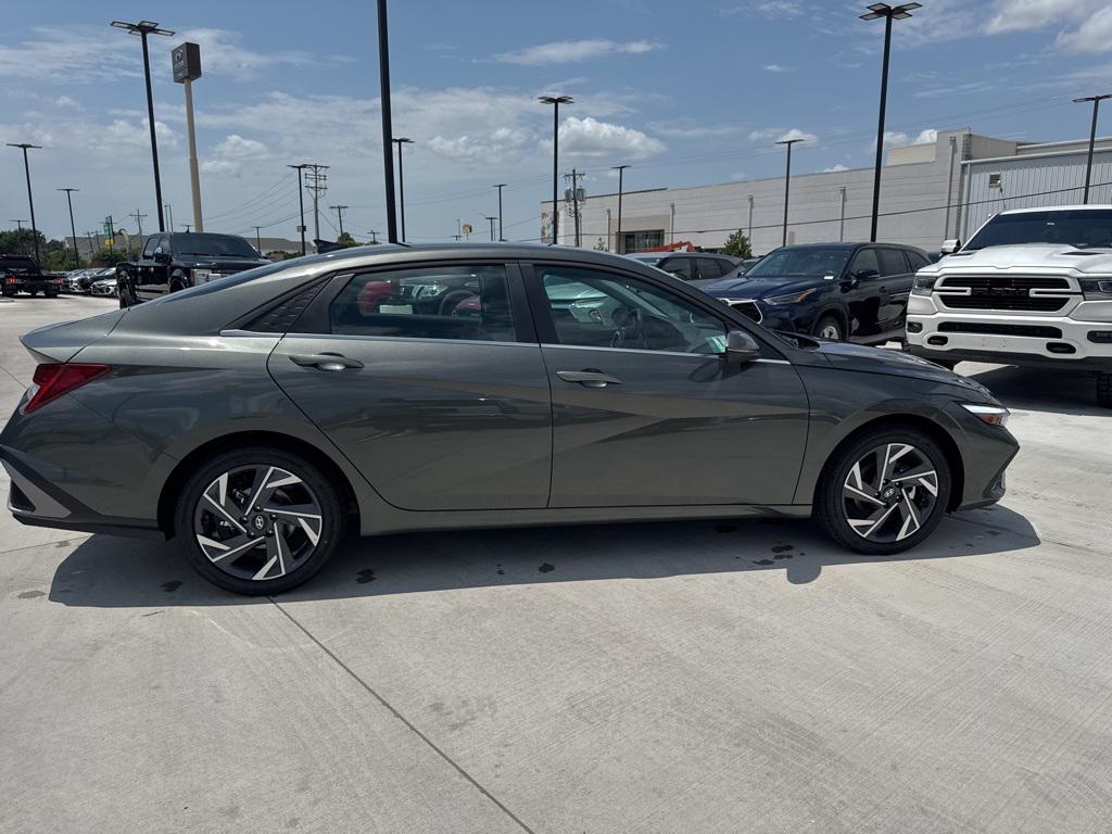 new 2025 Hyundai Elantra car, priced at $26,321