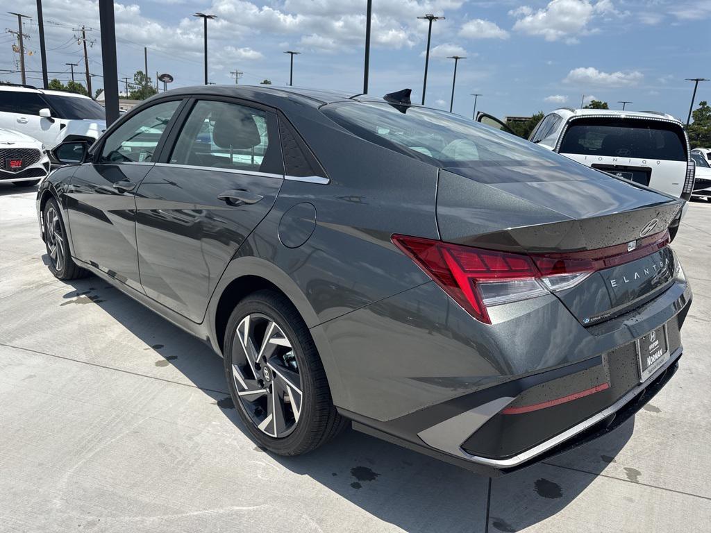 new 2025 Hyundai Elantra car, priced at $26,321