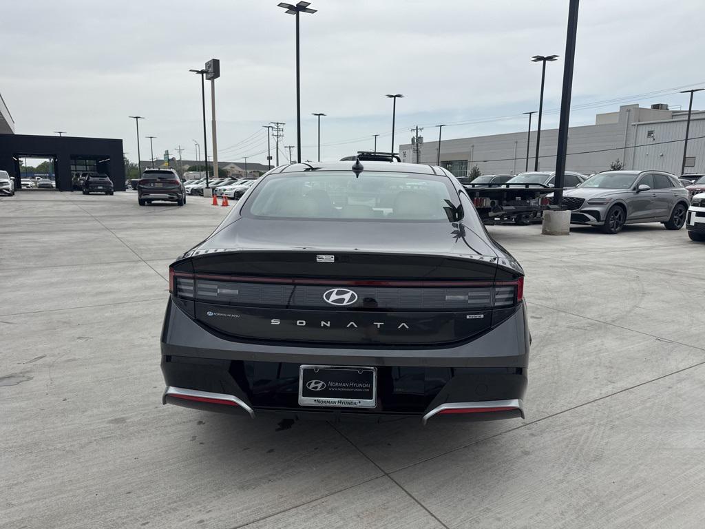 new 2025 Hyundai Sonata Hybrid car, priced at $34,649