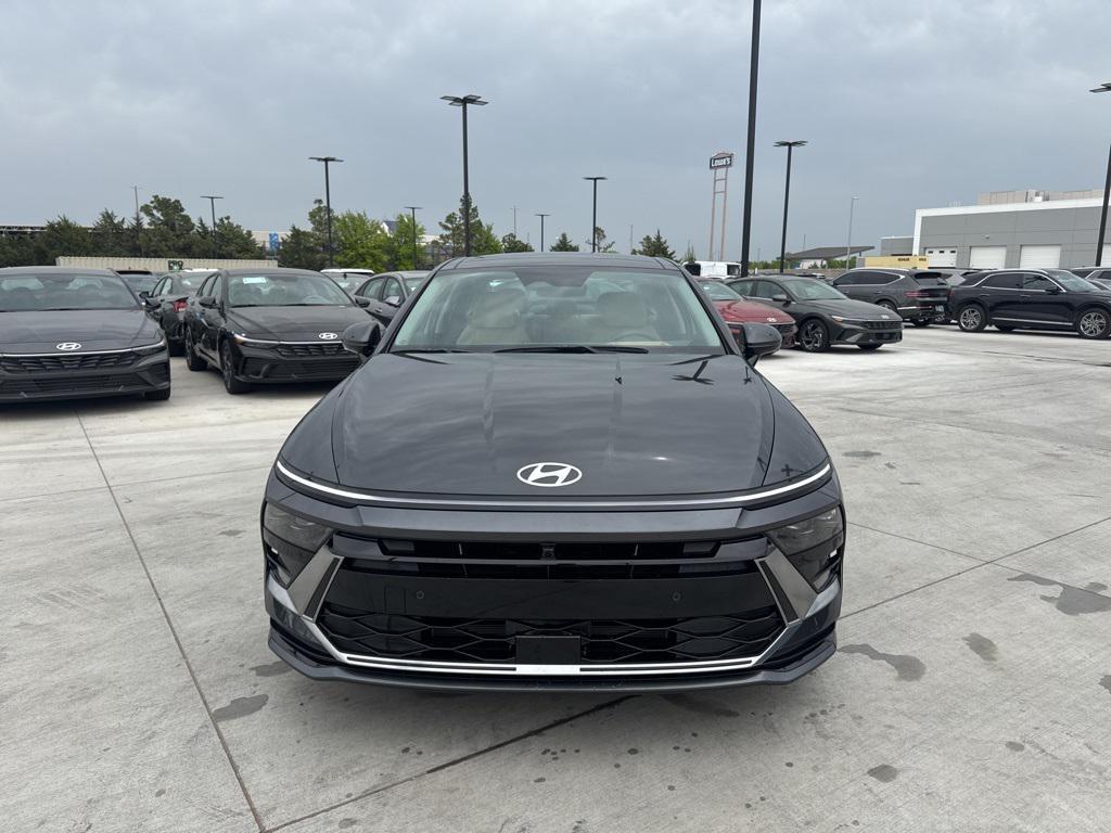 new 2025 Hyundai Sonata Hybrid car, priced at $34,649