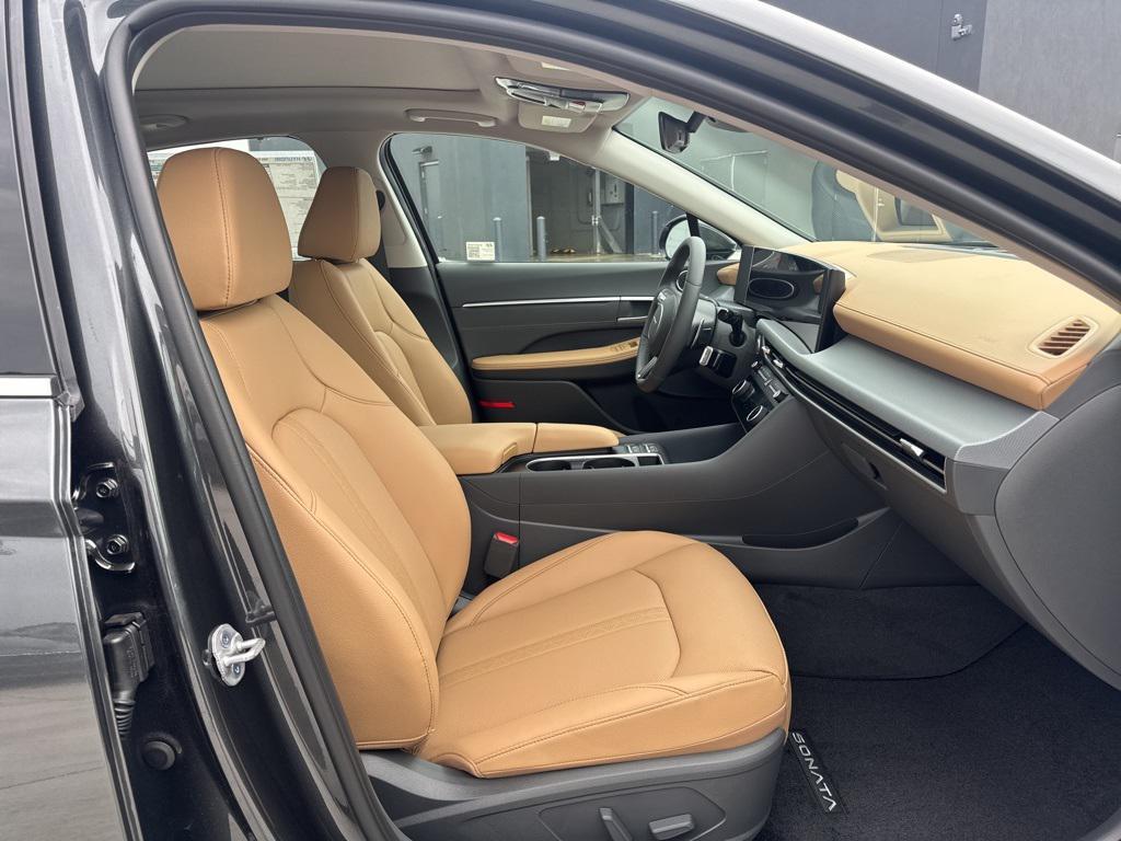 new 2025 Hyundai Sonata Hybrid car, priced at $34,649
