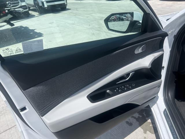 new 2025 Hyundai Elantra car, priced at $25,157