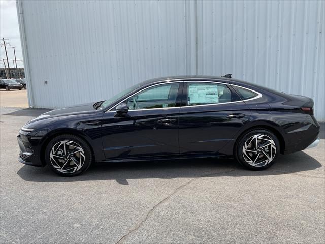 new 2024 Hyundai Sonata car, priced at $27,255