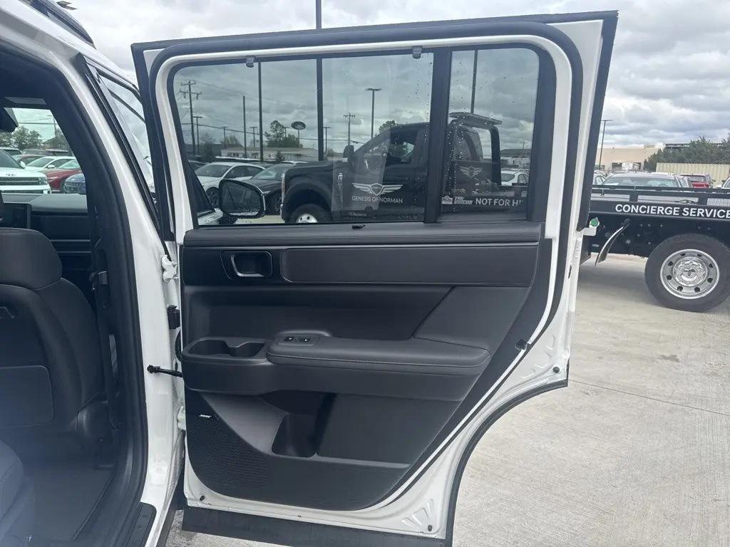 new 2025 Hyundai SANTA FE HEV car, priced at $46,507