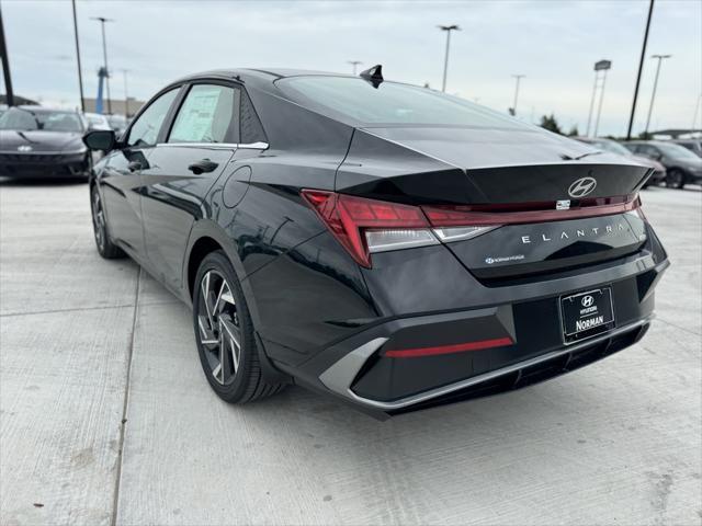 new 2025 Hyundai Elantra car, priced at $29,661