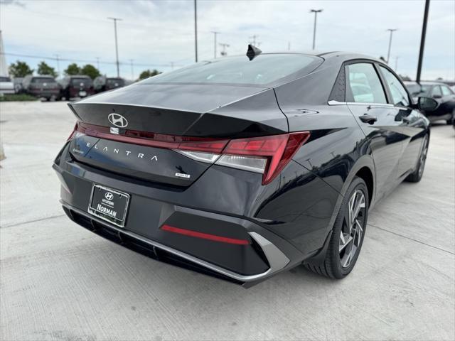 new 2025 Hyundai Elantra car, priced at $29,661