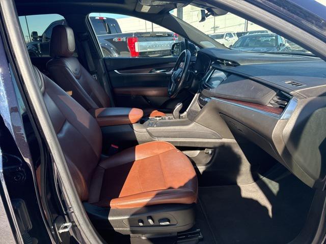 used 2022 Cadillac XT5 car, priced at $28,887