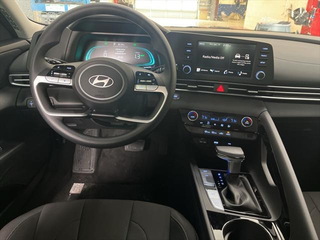 new 2025 Hyundai Elantra HEV car, priced at $23,676