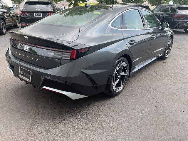 new 2024 Hyundai Sonata car, priced at $27,285