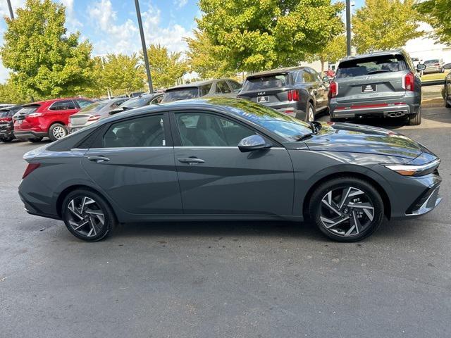 new 2024 Hyundai Elantra car, priced at $23,370