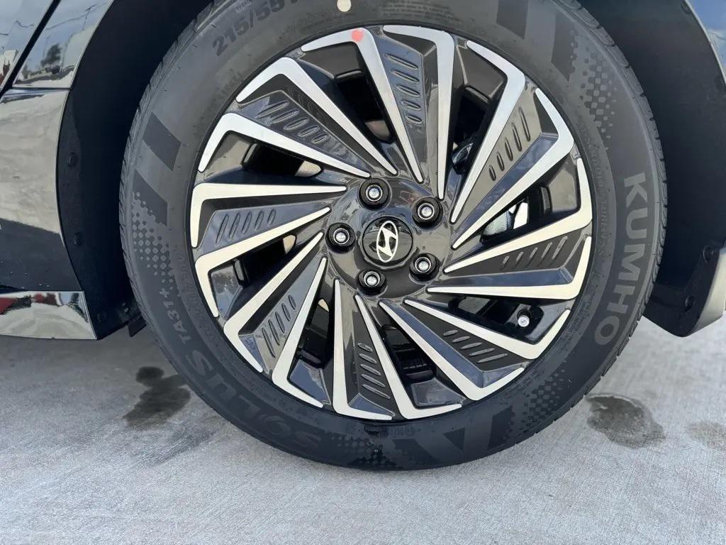 new 2025 Hyundai Sonata Hybrid car, priced at $34,661