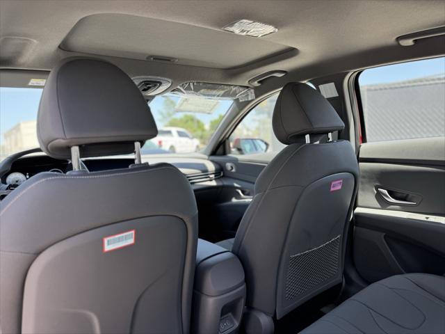 new 2025 Hyundai Elantra car, priced at $25,978