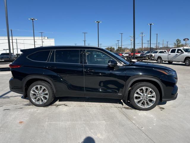 used 2022 Toyota Highlander Hybrid car, priced at $37,788