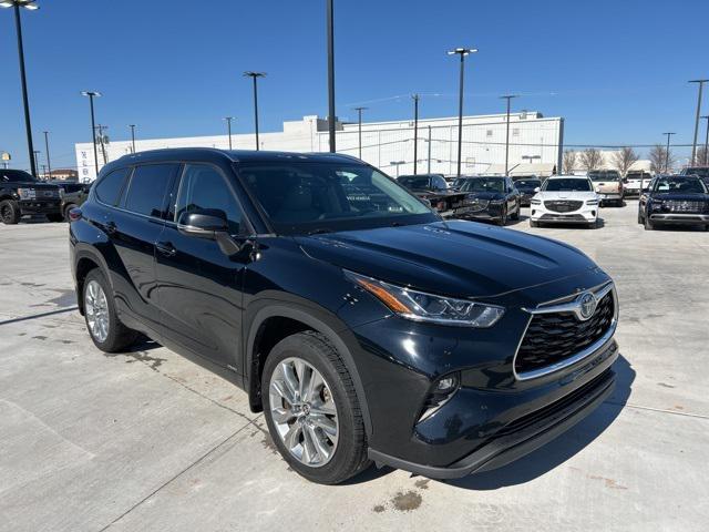 used 2022 Toyota Highlander Hybrid car, priced at $37,788