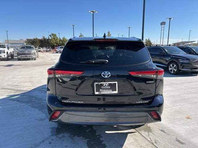 used 2022 Toyota Highlander Hybrid car, priced at $37,788