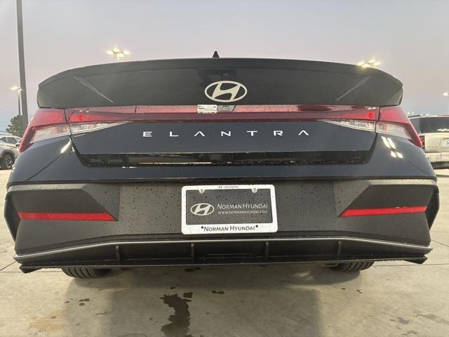new 2025 Hyundai Elantra car, priced at $21,696