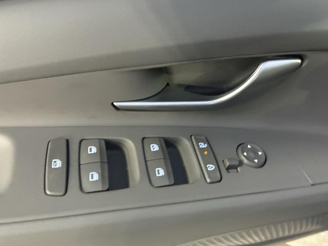 new 2025 Hyundai Elantra car, priced at $21,696