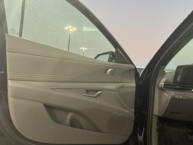 new 2025 Hyundai Elantra car, priced at $21,696