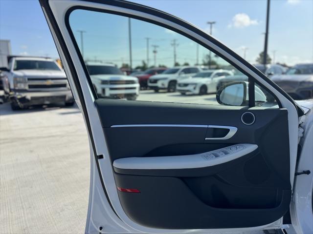 new 2025 Hyundai Sonata car, priced at $26,908
