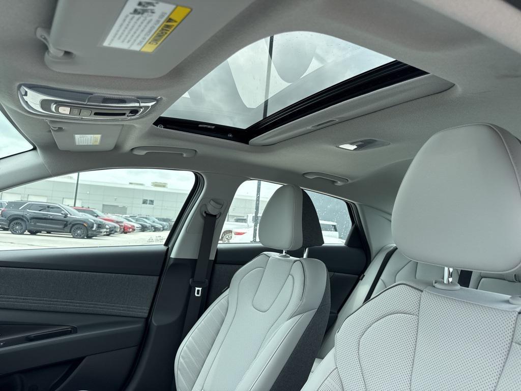 new 2025 Hyundai Elantra car, priced at $26,272