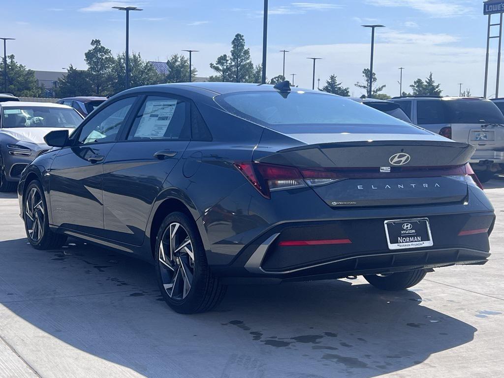 new 2025 Hyundai Elantra car, priced at $19,234