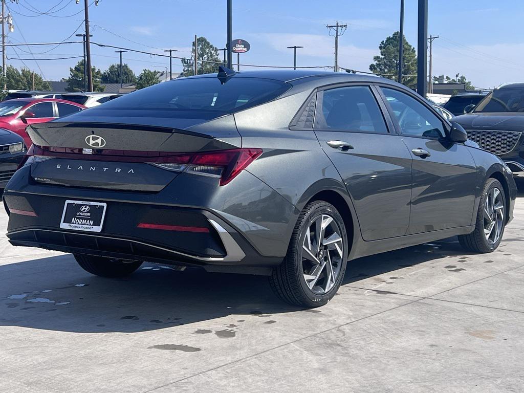 new 2025 Hyundai Elantra car, priced at $19,234