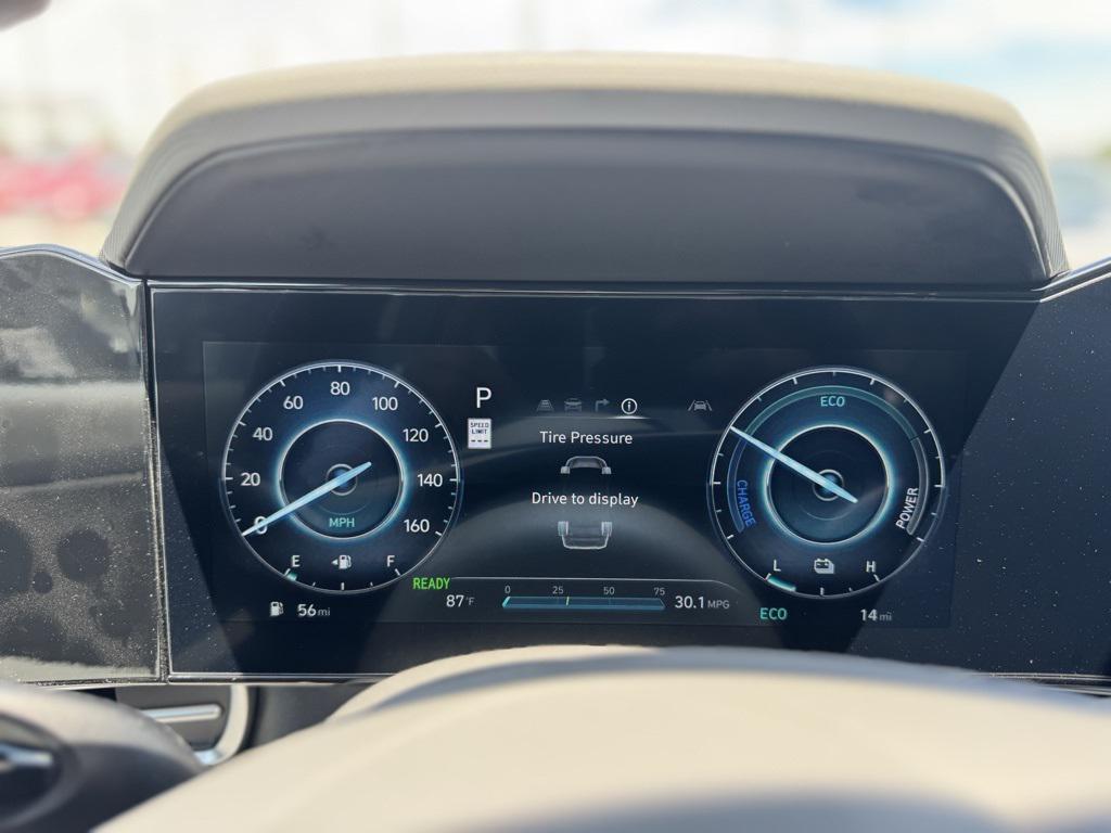 new 2025 Hyundai Elantra car, priced at $24,876