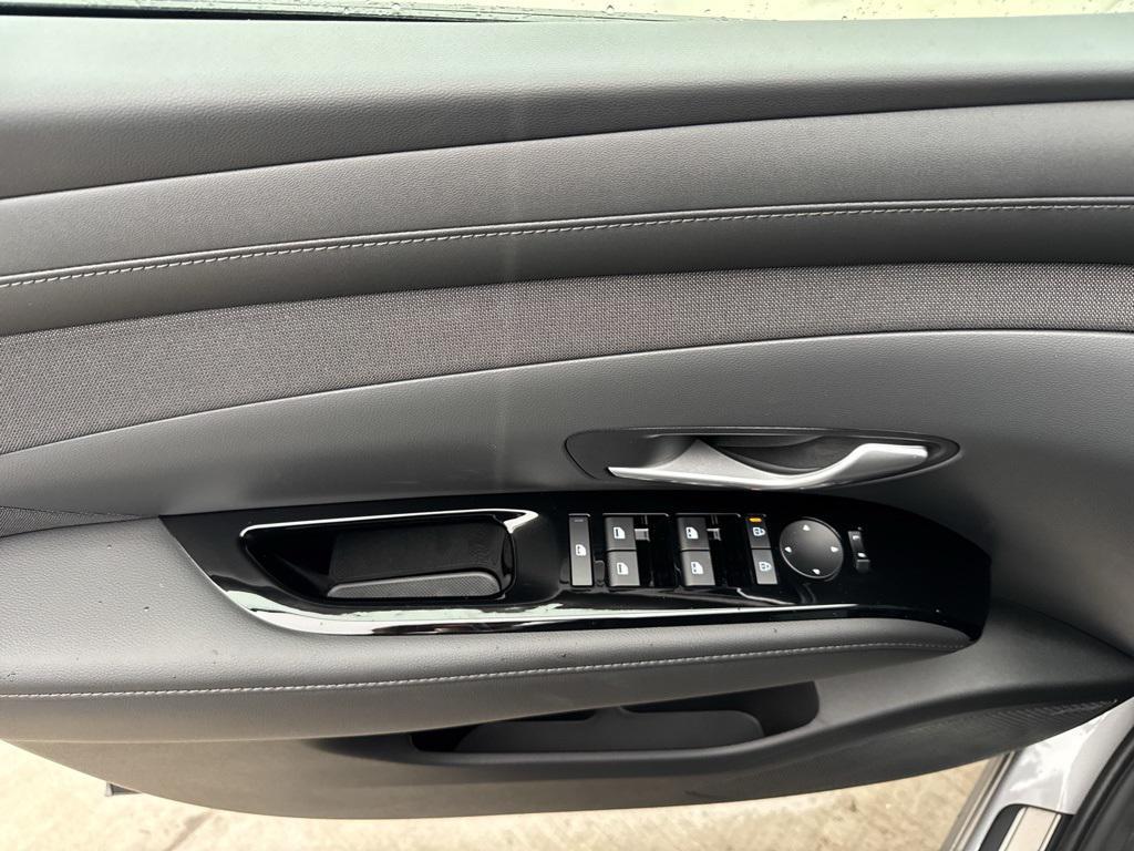 new 2026 Hyundai TUCSON Hybrid car, priced at $40,509