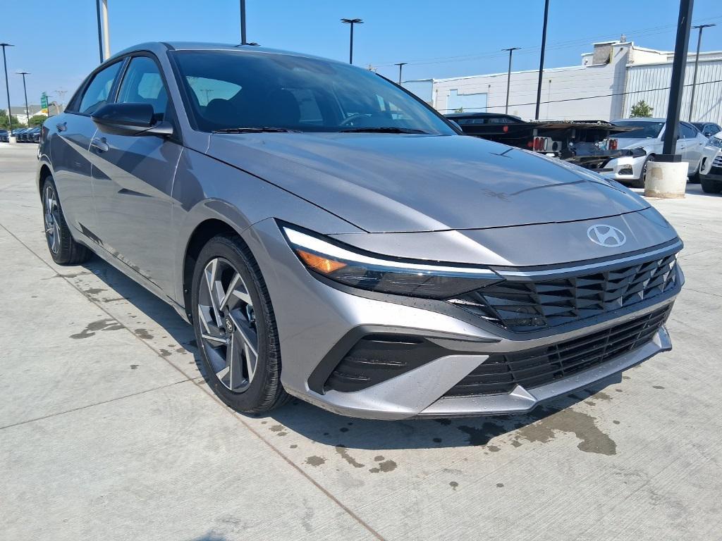 new 2025 Hyundai Elantra car, priced at $18,636