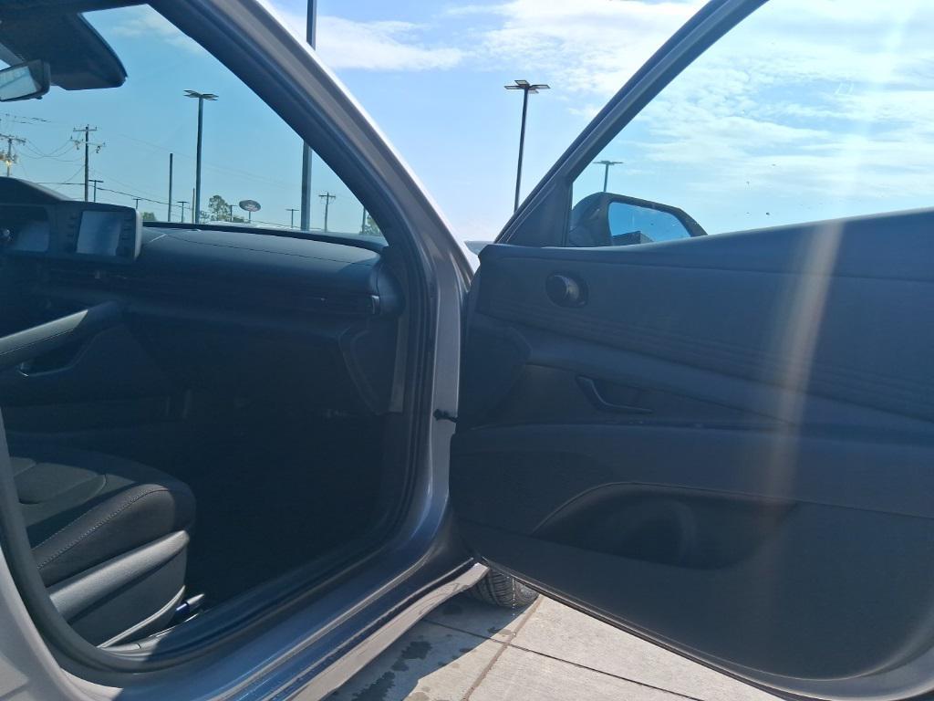 new 2025 Hyundai Elantra car, priced at $18,636