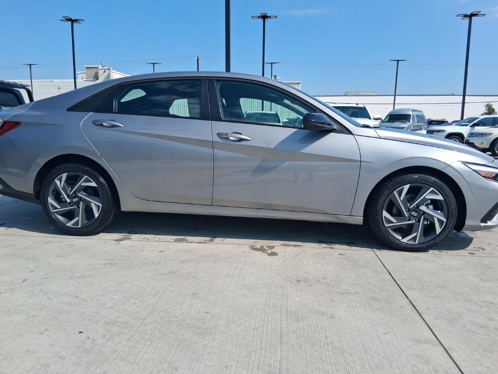 new 2025 Hyundai Elantra car, priced at $18,636