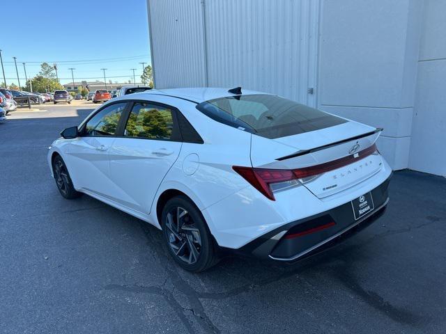 new 2025 Hyundai Elantra HEV car, priced at $28,633