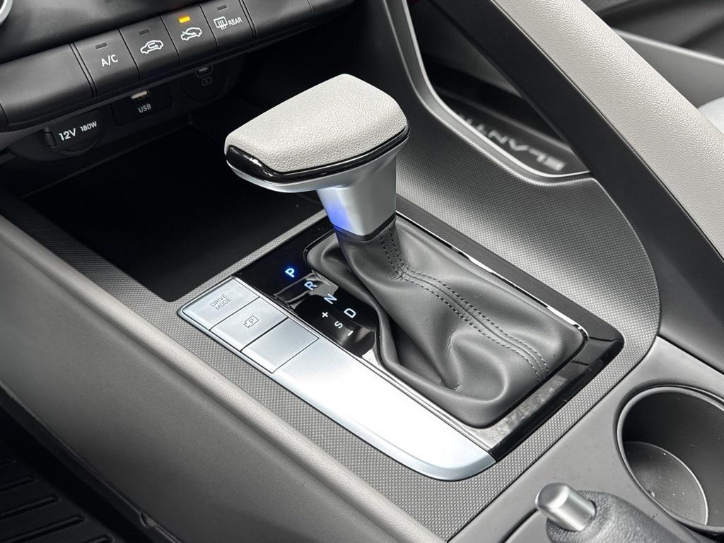 new 2025 Hyundai Elantra car, priced at $21,311
