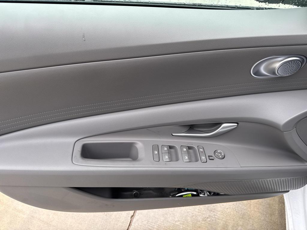 new 2025 Hyundai Elantra car, priced at $21,311