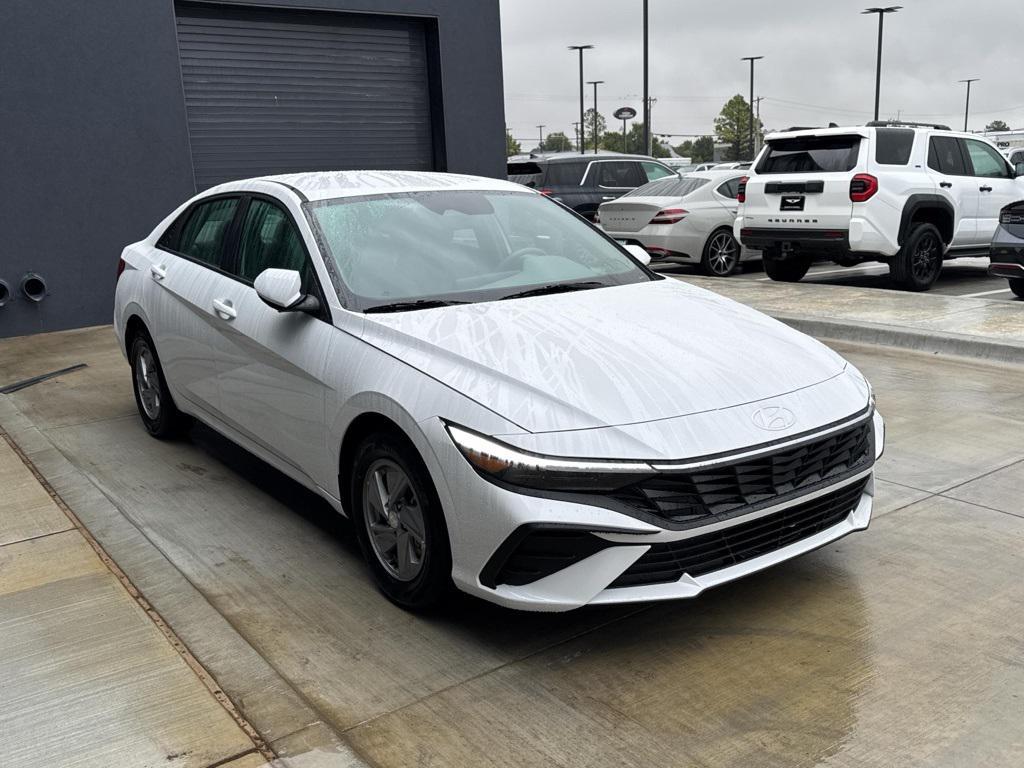 new 2025 Hyundai Elantra car, priced at $21,311