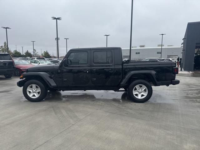 used 2022 Jeep Gladiator car, priced at $30,278