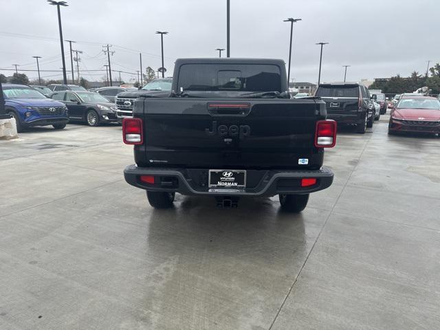 used 2022 Jeep Gladiator car, priced at $30,278