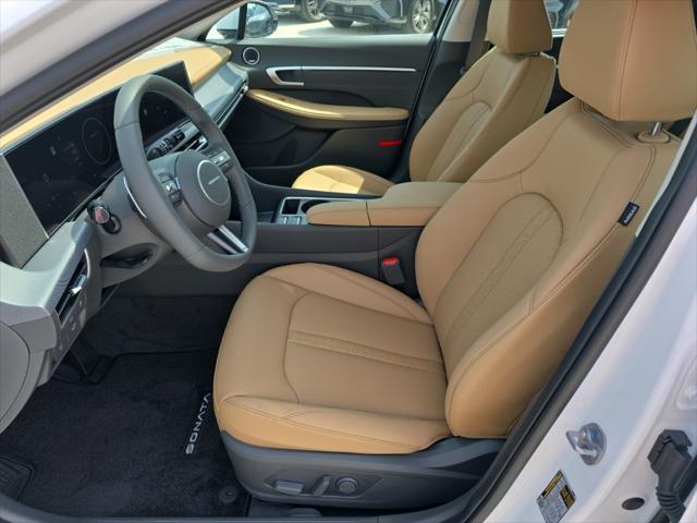 new 2025 Hyundai Sonata Hybrid car, priced at $33,631