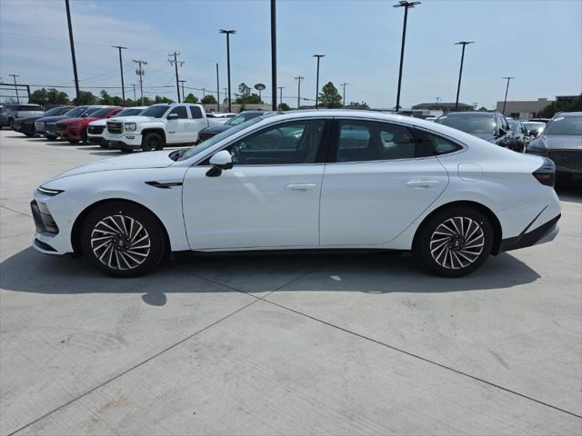 new 2025 Hyundai Sonata Hybrid car, priced at $33,631