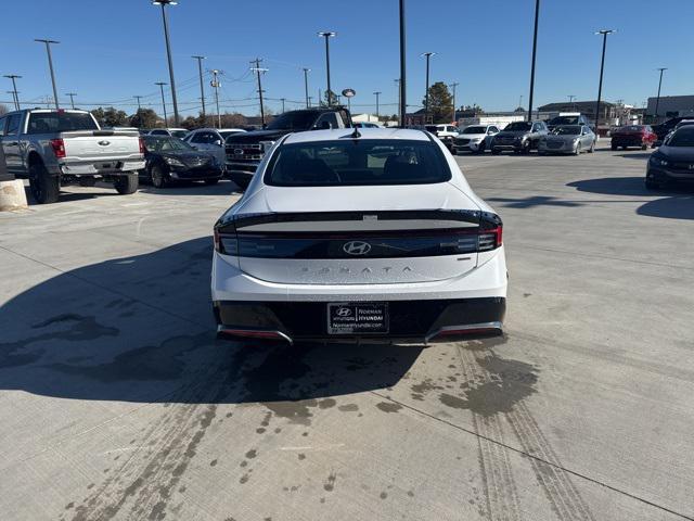 new 2025 Hyundai Sonata Hybrid car, priced at $33,190