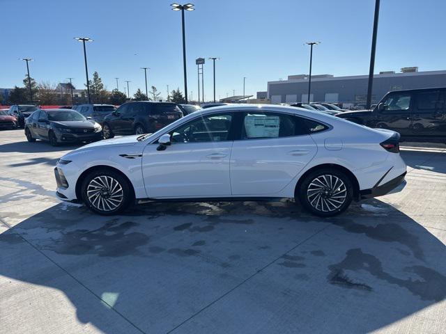 new 2025 Hyundai Sonata Hybrid car, priced at $33,190