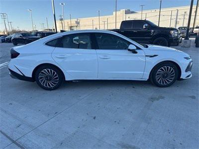 new 2024 Hyundai Sonata Hybrid car, priced at $33,400