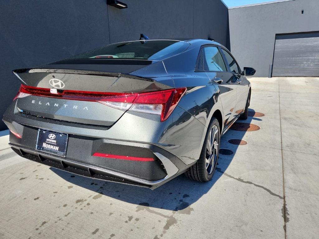 new 2025 Hyundai Elantra car, priced at $19,211