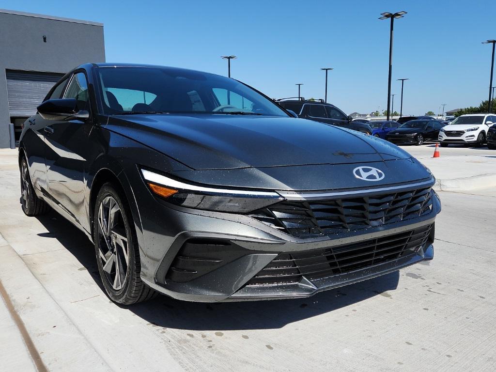 new 2025 Hyundai Elantra car, priced at $19,211